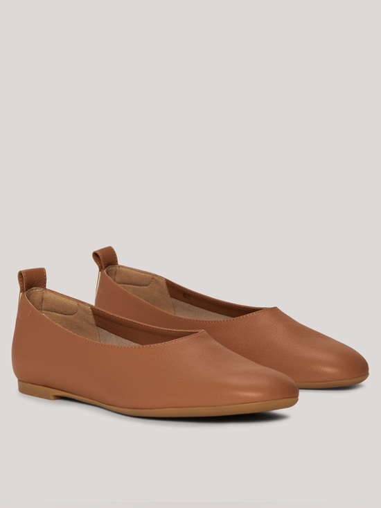 Everlane Shoes - EVERLANE The Italian Leather Day Glove Ballet Flat Size 7 Toasted Almond Brown